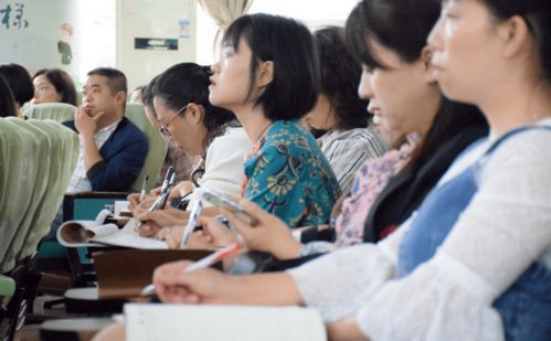 書(shū)香浸潤(rùn)東坡，專(zhuān)業(yè)點(diǎn)亮未來(lái)——第三期“點(diǎn)燈人”兒童閱讀種子教師線下培訓(xùn)圓滿收官