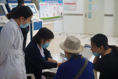 從容面對(duì)，不再逃避 遼寧省金秋醫(yī)院舉辦關(guān)愛(ài)記憶障礙老人健康講座，為成年人提供科學(xué)照護(hù)指南